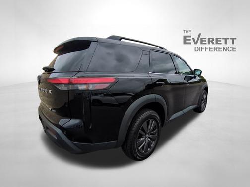 2022 Nissan Pathfinder SV 4WD