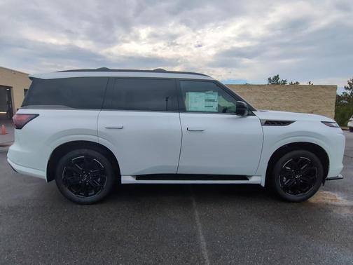2026 INFINITI QX80 SPORT