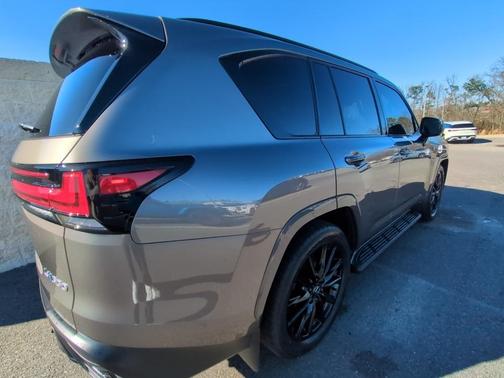 2024 Lexus LX 600 F SPORT