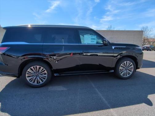 2025 INFINITI QX80 Luxe