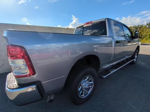 2024 RAM 3500 Tradesman Crew Cab 4x4 6'4' Box