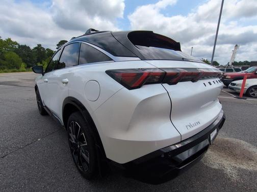 Radiant White/Black Obsidian 2027 INFINITI QX65 AUTOGRAPH