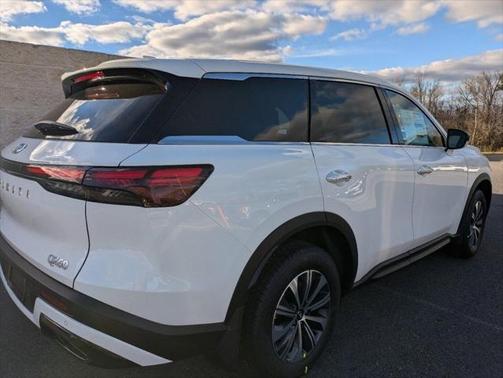 2025 INFINITI QX60 Pure