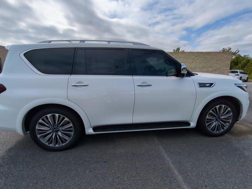 2022 INFINITI QX80 SENSORY