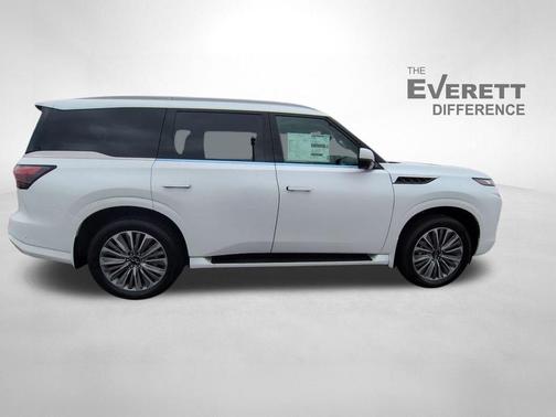 Radiant White 2026 INFINITI QX80 Luxe