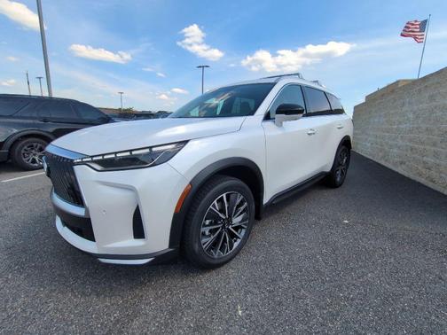 Radiant White 2027 INFINITI QX60 LUXE FWD