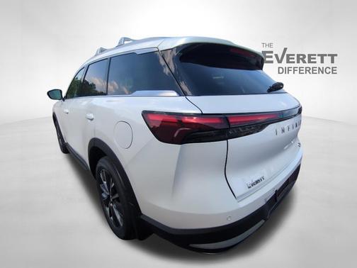 Radiant White 2027 INFINITI QX60 LUXE FWD