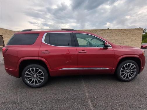 2022 GMC Acadia Denali