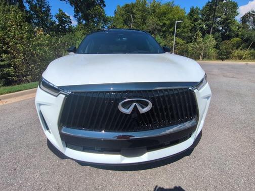Radiant White/Black Obsidian 2027 INFINITI QX60 AUTOGRAPH