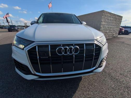 2021 Audi Q7 55 Prestige