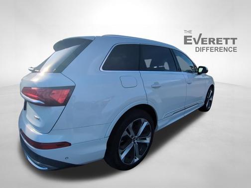 2021 Audi Q7 55 Prestige