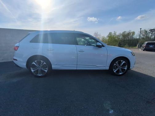 2021 Audi Q7 55 Prestige