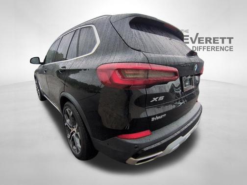 Jet Black 2021 BMW X5 sDrive40i