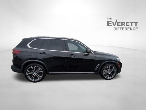 Jet Black 2021 BMW X5 sDrive40i