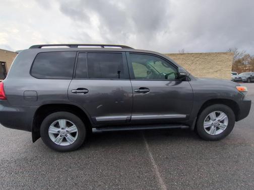 2013 Toyota Land Cruiser Base