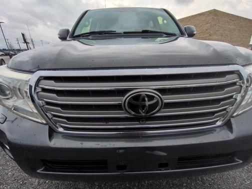 2013 Toyota Land Cruiser Base