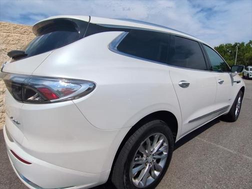 2022 Buick Enclave FWD Avenir