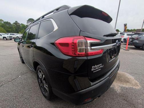 Crystal Black Silica 2023 Subaru Ascent Limited 7-Passenger