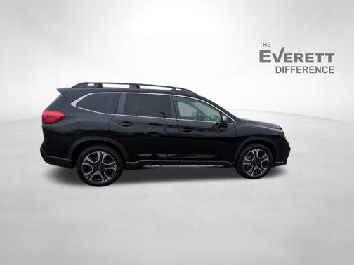 Crystal Black Silica 2023 Subaru Ascent Limited 7-Passenger