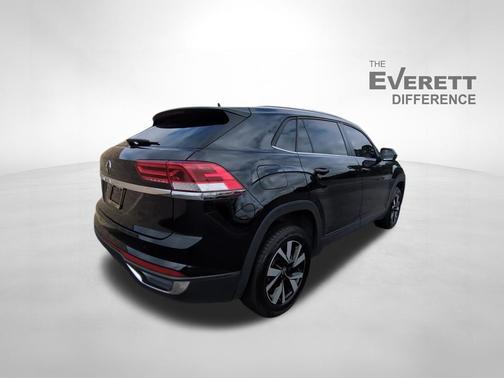 Deep Black 2023 Volkswagen Atlas Cross Sport 2.0T SE