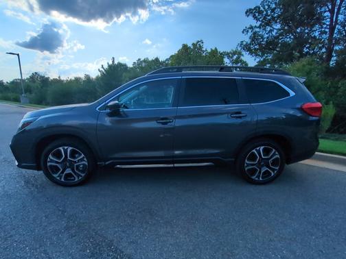 Magnetite Gray Metallic 2026 Subaru Ascent Limited