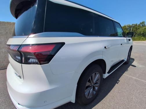 2026 INFINITI QX80 PURE AWD