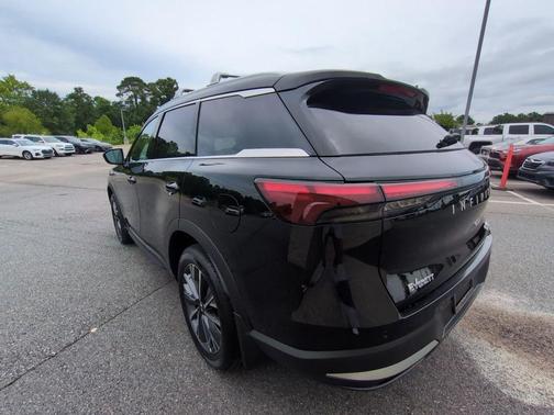 Mineral Black 2027 INFINITI QX60 LUXE FWD