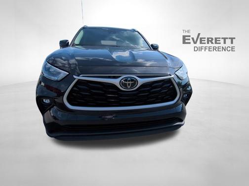 Midnight Black Metallic 2020 Toyota Highlander XLE