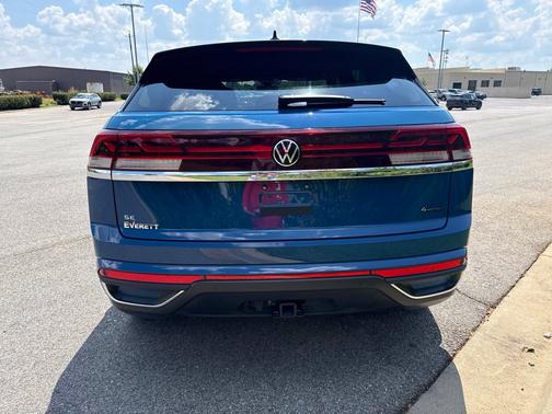 Mountain Lake Blue Metallic 2026 Volkswagen Atlas Cross Sport SE w/Technology