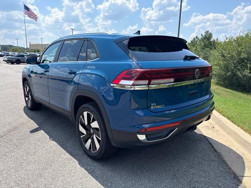 Mountain Lake Blue Metallic 2026 Volkswagen Atlas Cross Sport SE w/Technology