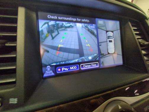 2017 INFINITI QX80 Base