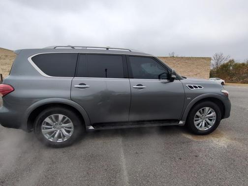 2017 INFINITI QX80 Base