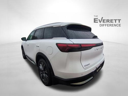 Radiant White 2026 INFINITI QX60 LUXE FWD