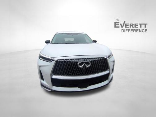 Radiant White 2026 INFINITI QX60 LUXE FWD