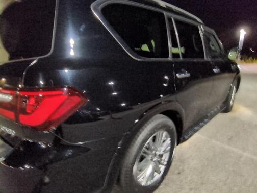 2021 INFINITI QX80 Luxe