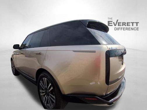 2025 Land Rover Range Rover P530 SE