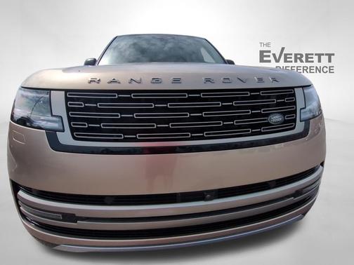 2025 Land Rover Range Rover P530 SE