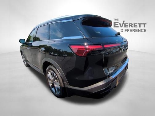 Mineral Black 2023 INFINITI QX60 Luxe