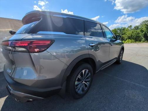 2025 INFINITI QX60 Pure