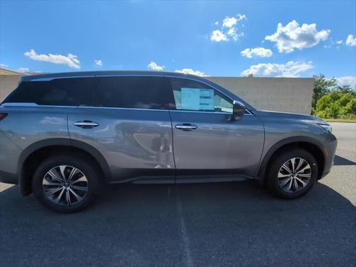 2025 INFINITI QX60 Pure