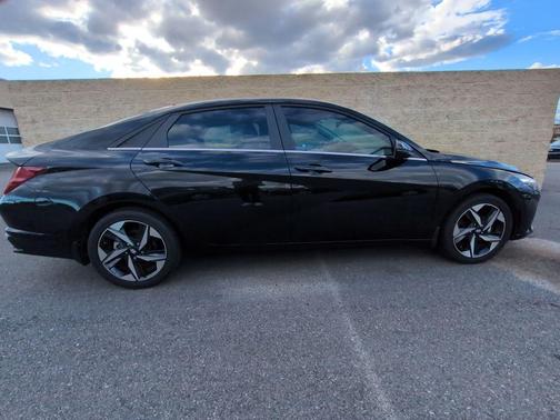 2023 Hyundai ELANTRA HEV Limited