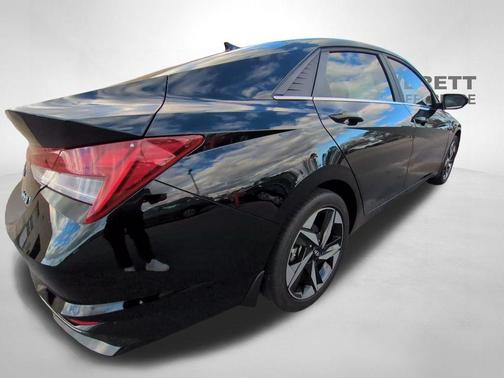 2023 Hyundai ELANTRA HEV Limited