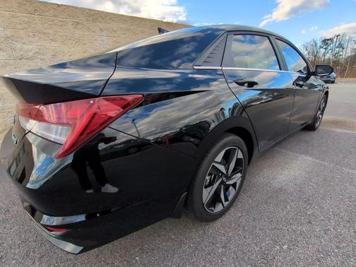 2023 Hyundai ELANTRA HEV Limited