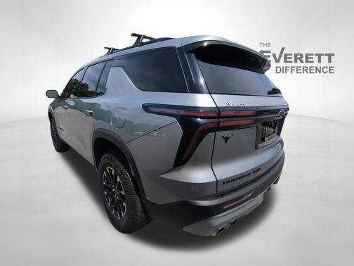 Sterling Gray Metallic 2025 Chevrolet Traverse AWD Z71