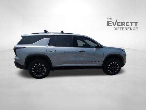 Sterling Gray Metallic 2025 Chevrolet Traverse AWD Z71