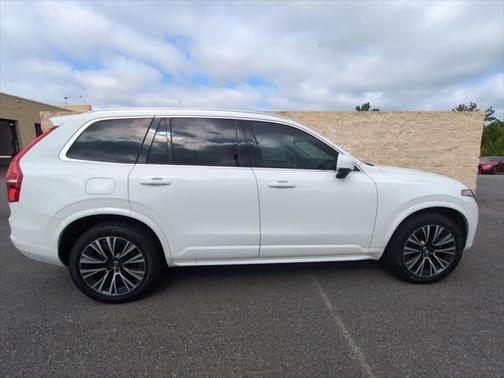 2020 Volvo XC90 T5 Momentum