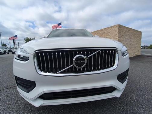 2020 Volvo XC90 T5 Momentum