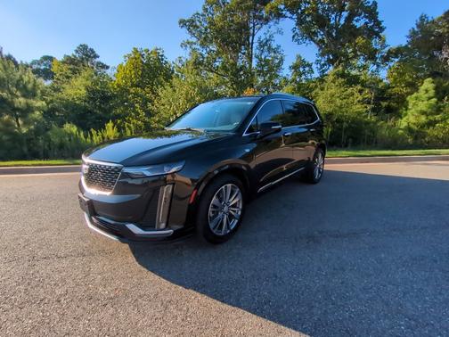 Stellar Black Metallic 2022 Cadillac XT6 Premium Luxury AWD