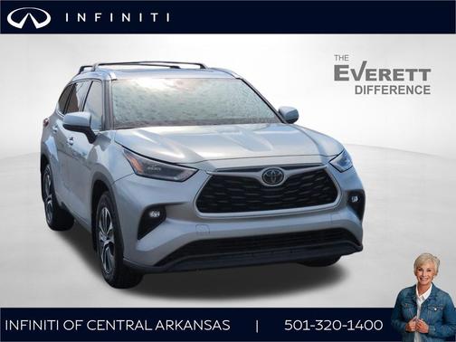 Celestial Silver Metallic 2021 Toyota Highlander XLE