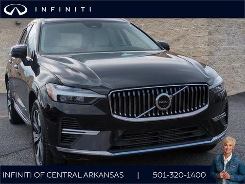 2023 Volvo XC60 Recharge Plug-In Hybrid T8 Plus Bright Theme